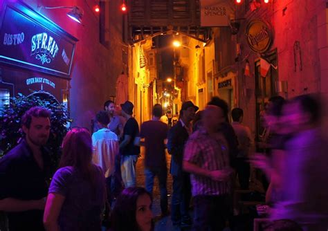 valletta nightlife
